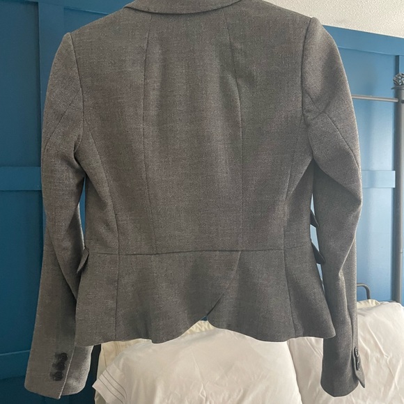 H&M Grey Waist Blazer with tailored details - Picture 4 of 5